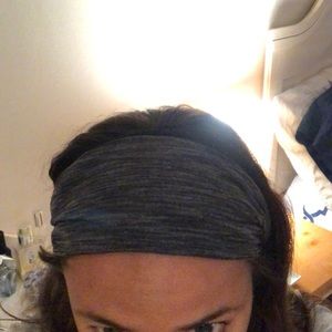 Lululemon Grey and black headband